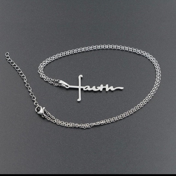 GOLD cross faith necklace - Picture 5 of 6